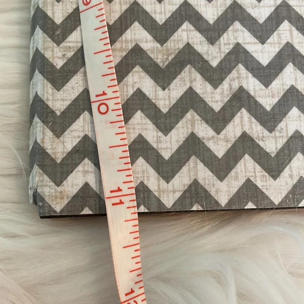 Wall Decor with Hooks 🪝 Chevron‎ style